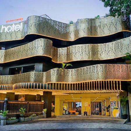 J4 Hotels Legian Экстерьер фото