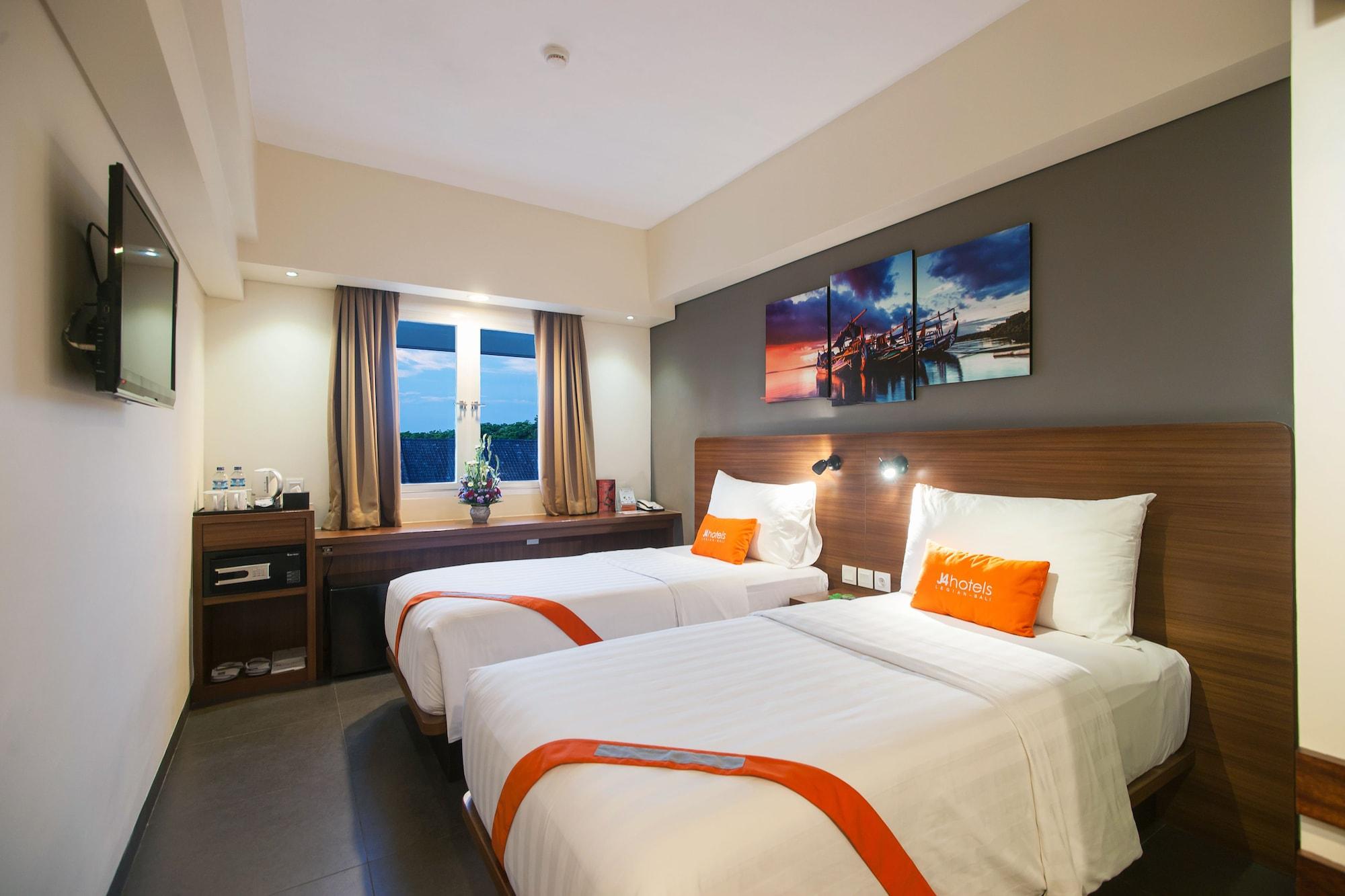 J4 Hotels Legian Экстерьер фото