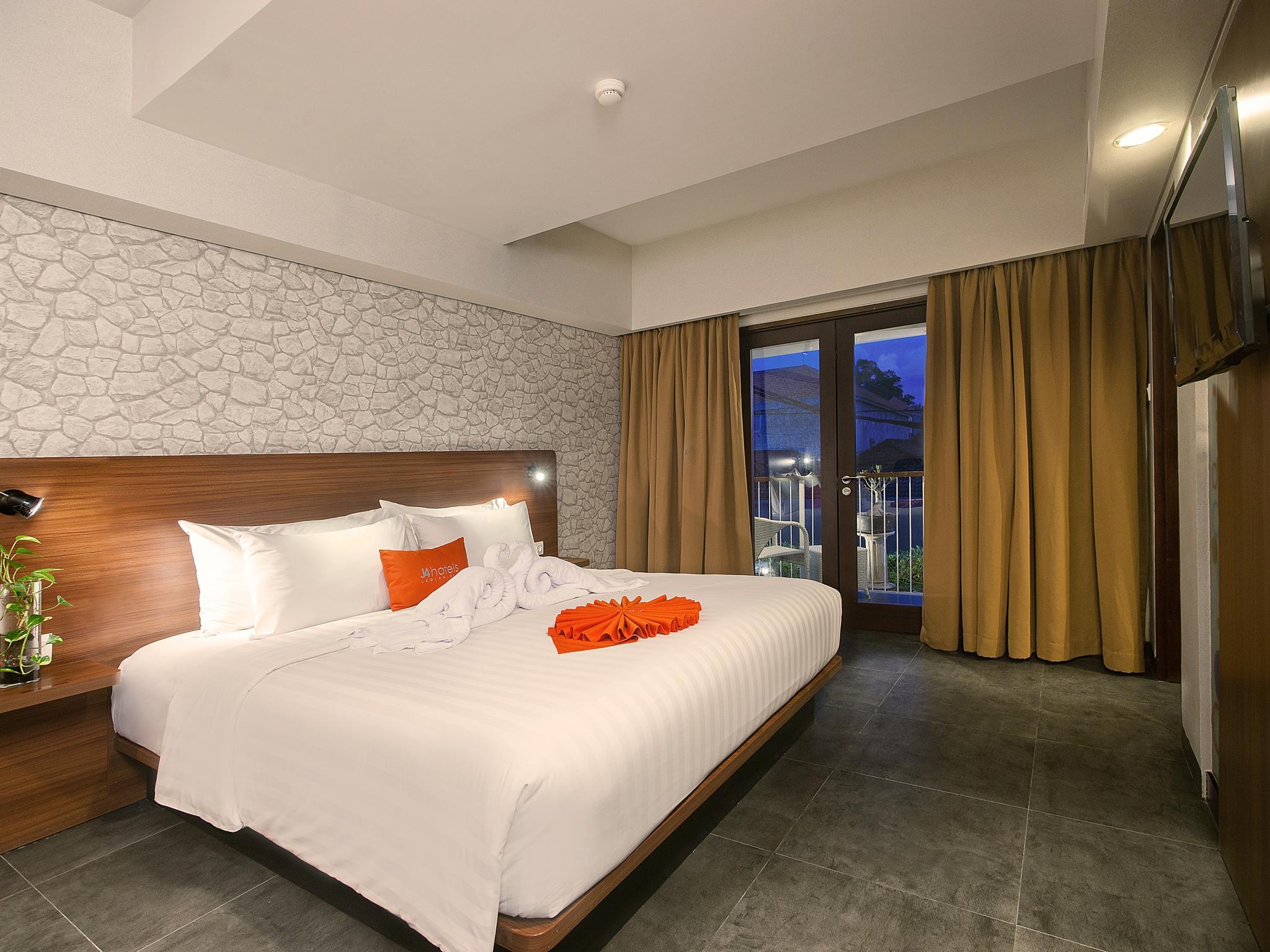 J4 Hotels Legian Экстерьер фото