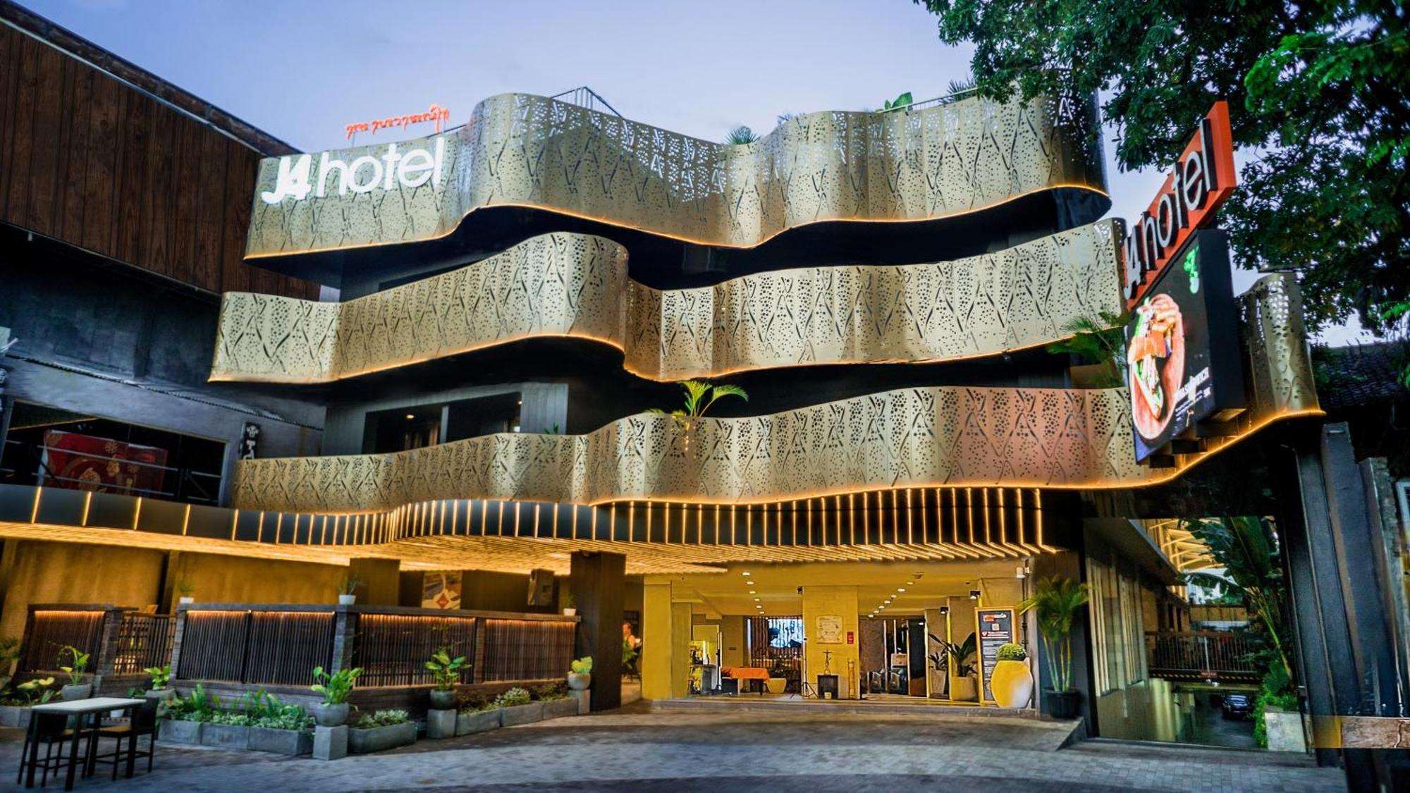 J4 Hotels Legian Экстерьер фото