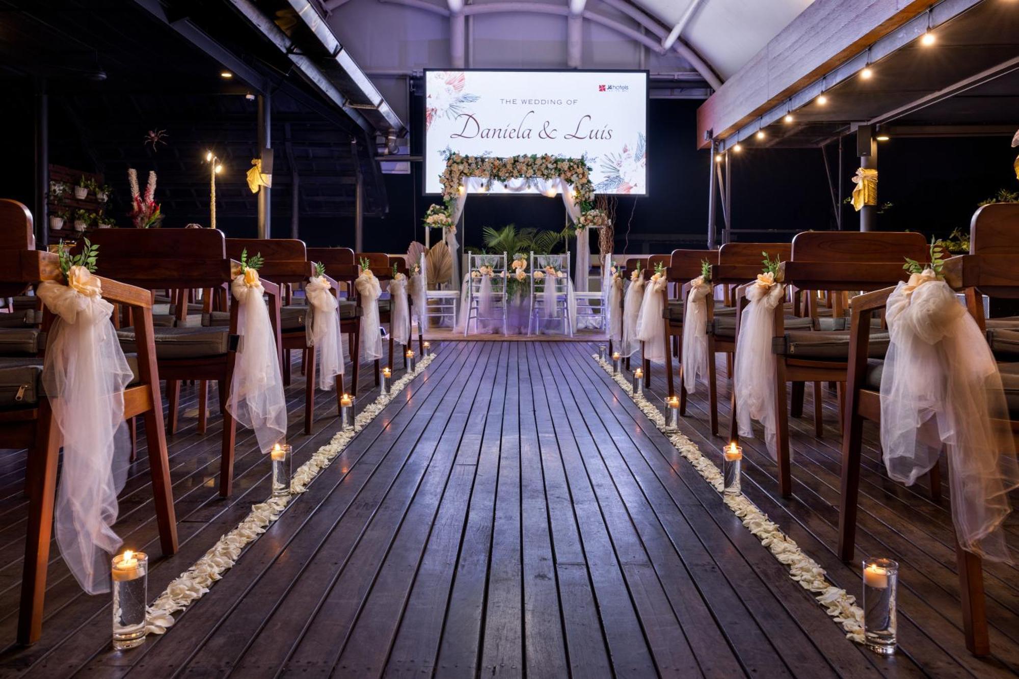 J4 Hotels Legian Экстерьер фото